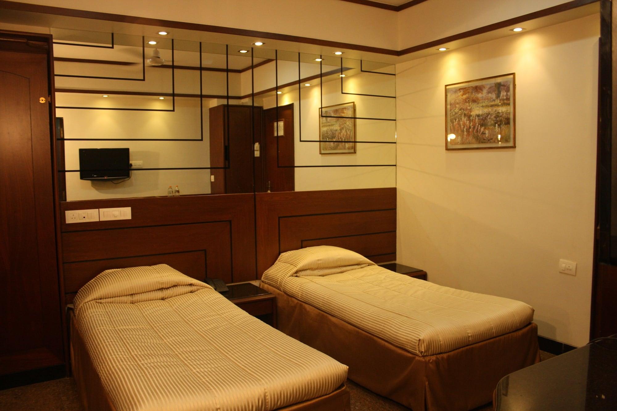 מומביי Hotel Karl Residency מראה חיצוני תמונה