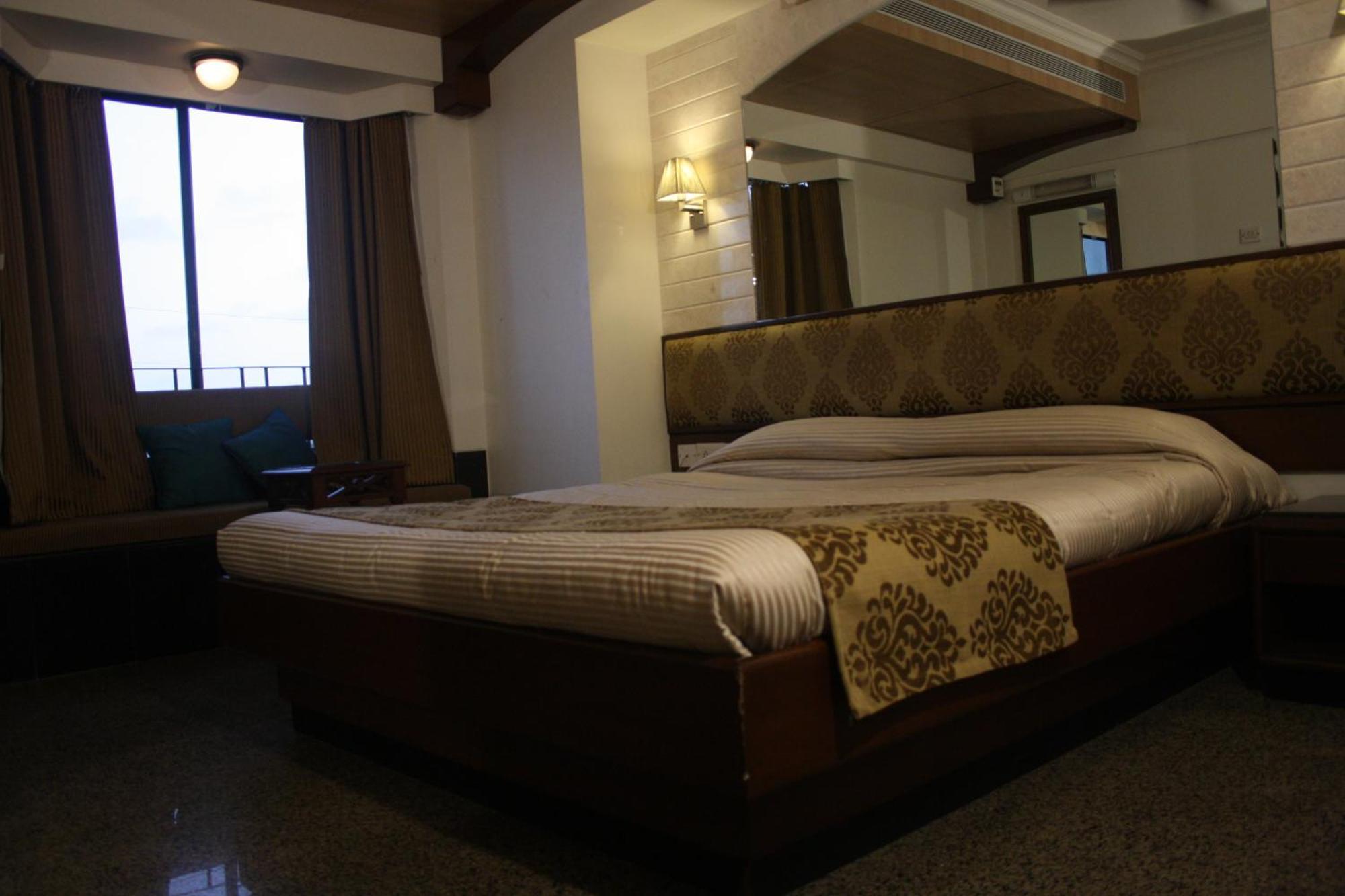 מומביי Hotel Karl Residency מראה חיצוני תמונה