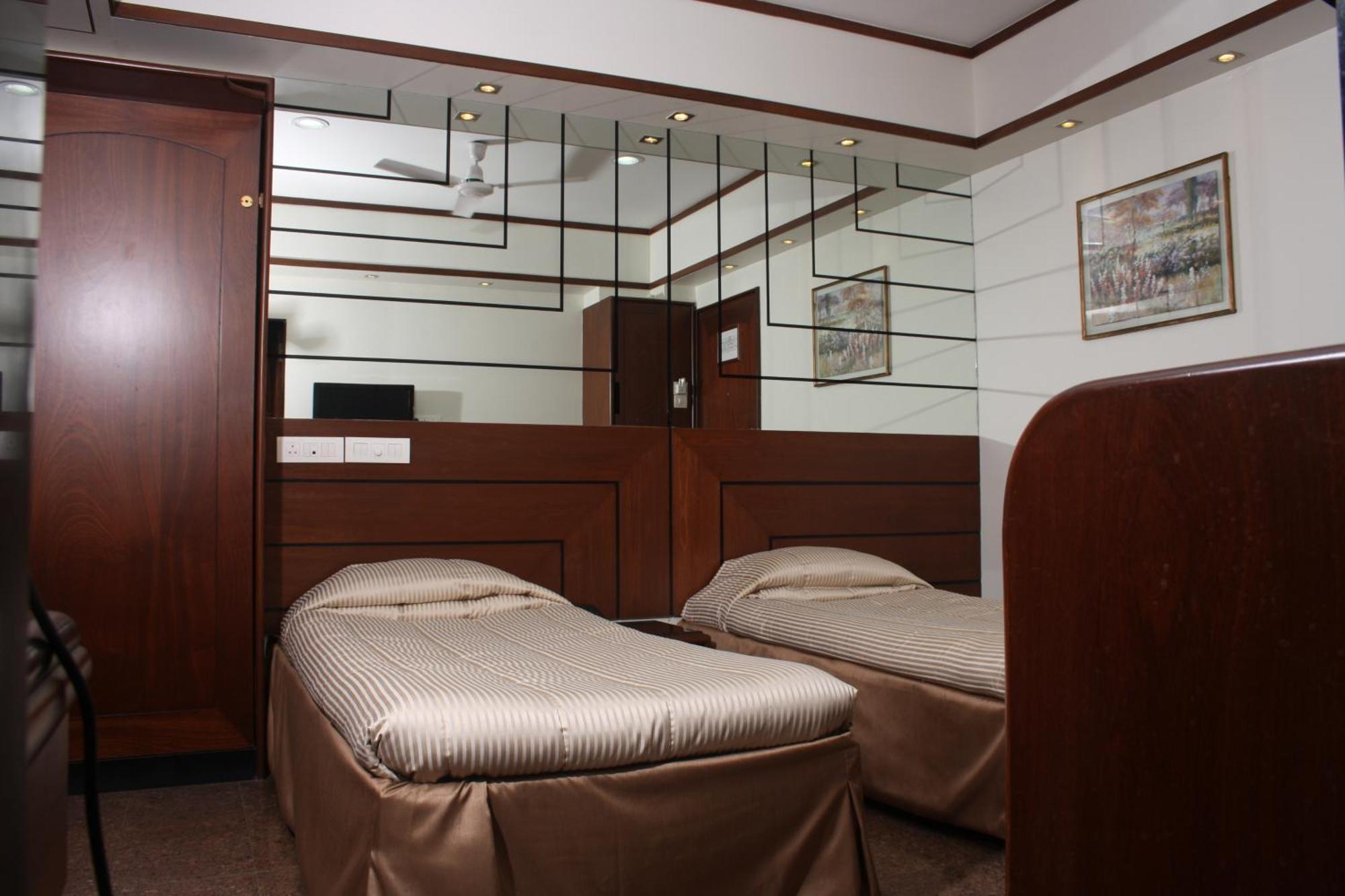 מומביי Hotel Karl Residency מראה חיצוני תמונה