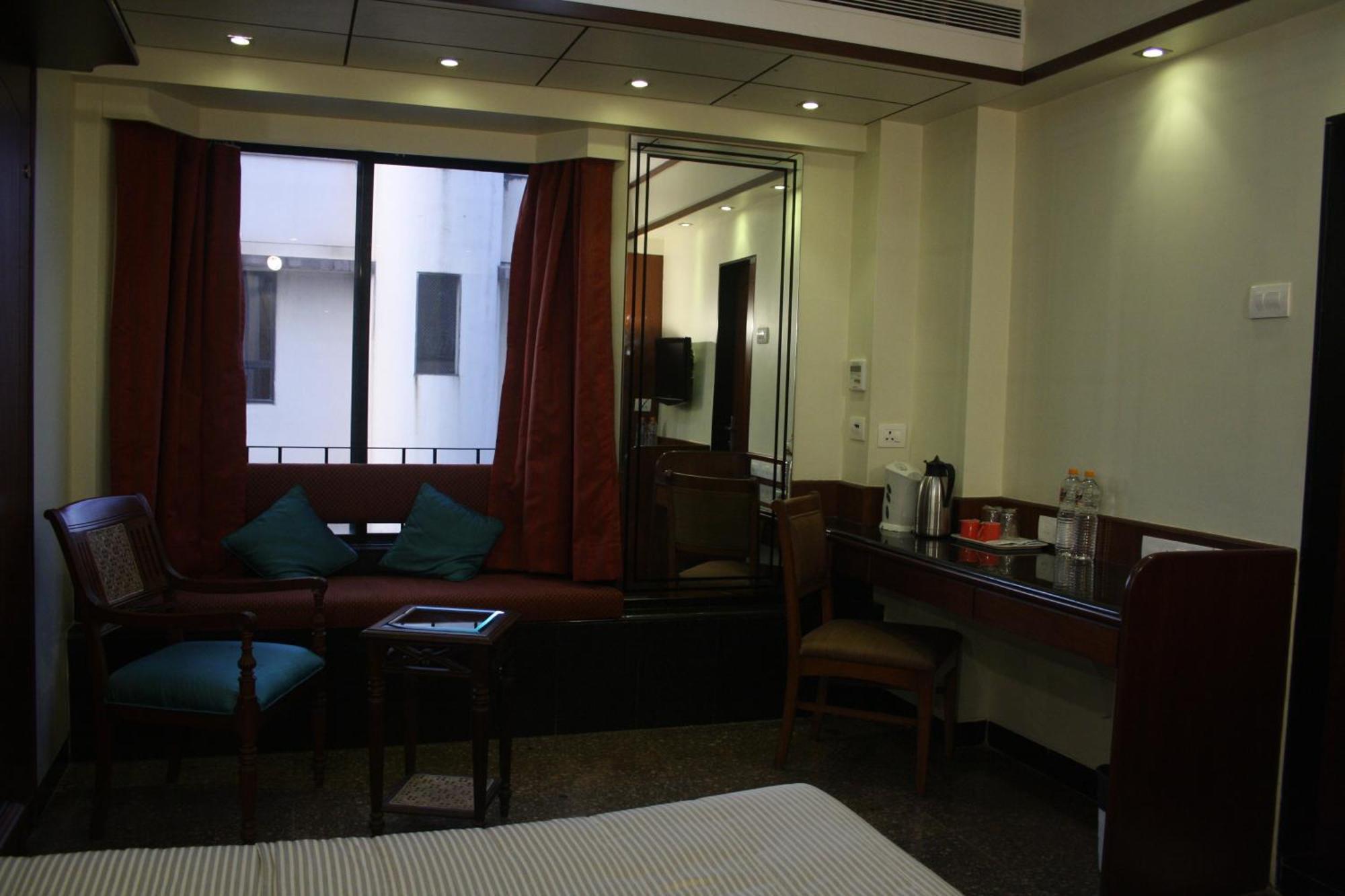 מומביי Hotel Karl Residency מראה חיצוני תמונה