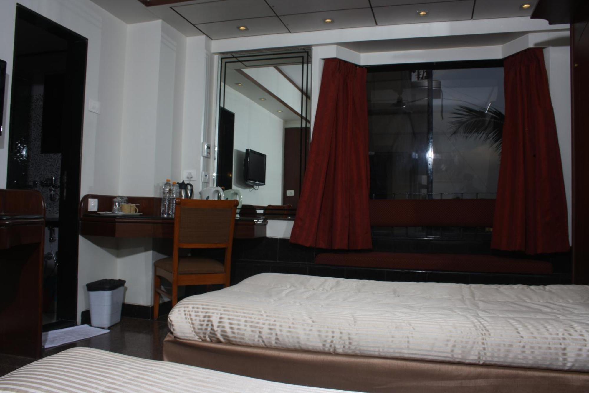 מומביי Hotel Karl Residency מראה חיצוני תמונה