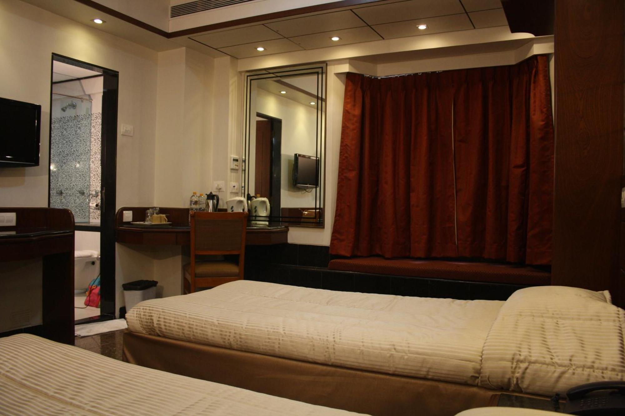מומביי Hotel Karl Residency מראה חיצוני תמונה