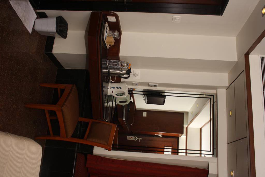 מומביי Hotel Karl Residency מראה חיצוני תמונה